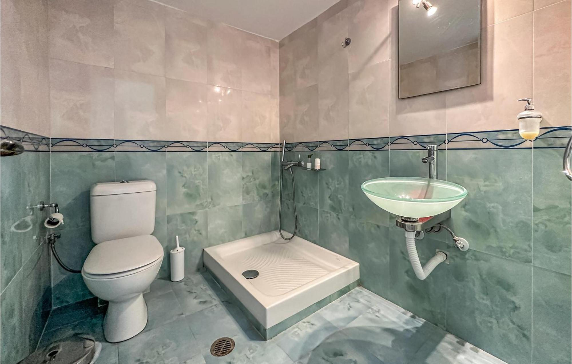 2 Bedroom Lovely Home In Kalamata Zewnętrze zdjęcie